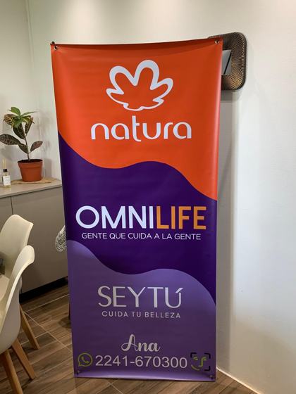 Revendedora Natura y Omnilife · roll-up